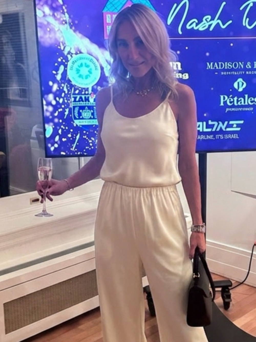 Meet your Posher, Rada - Picture 2 of 2